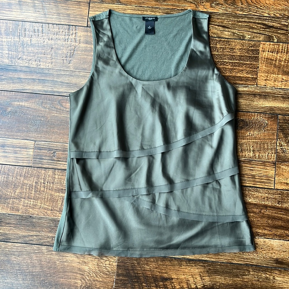 Ann Taylor sleeveless layers blouse